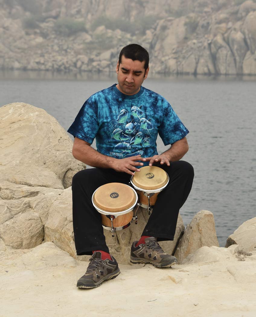 Suchet-with-Bongos-profile
